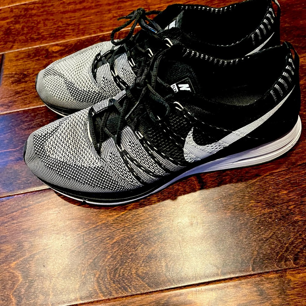 Nike Flyknit Trainers (OG)